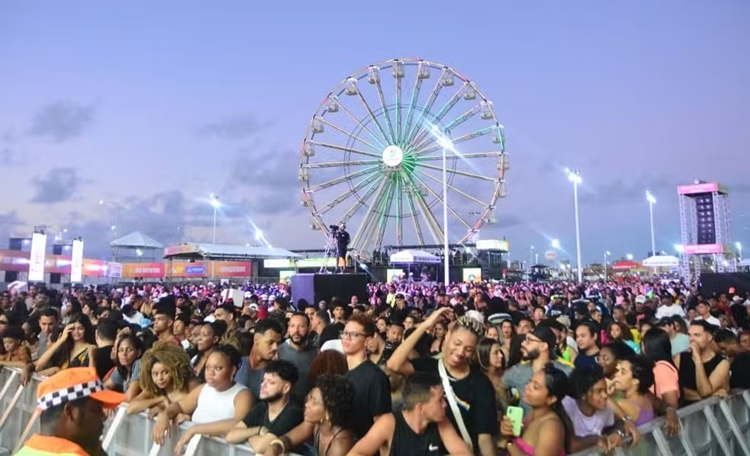 Ferve O Festival Da Virada Em Salvador Atrai Mais De